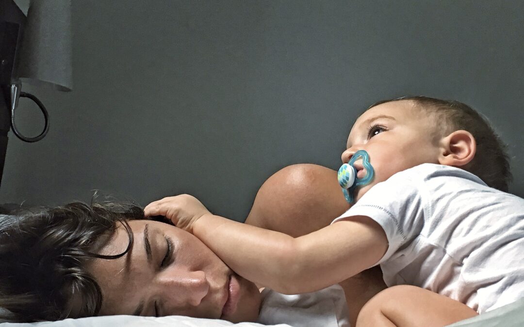 WHAT TO DO WHEN YOUR BABY WAKES UP TOO EARLY